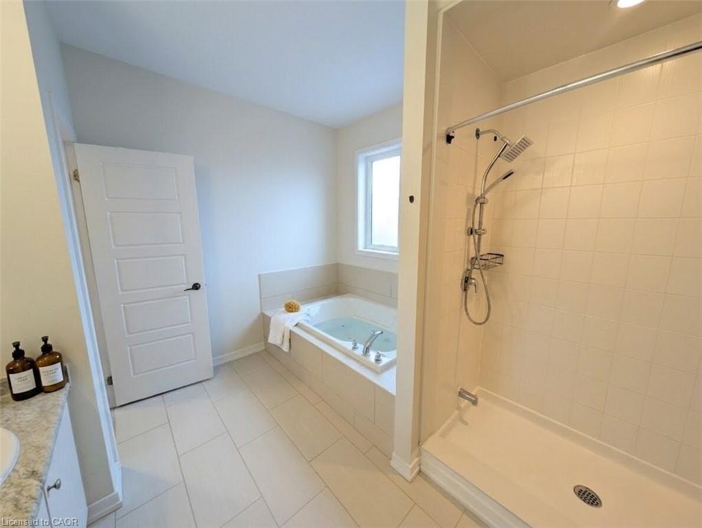 37 Mull Avenue Property Photo 31