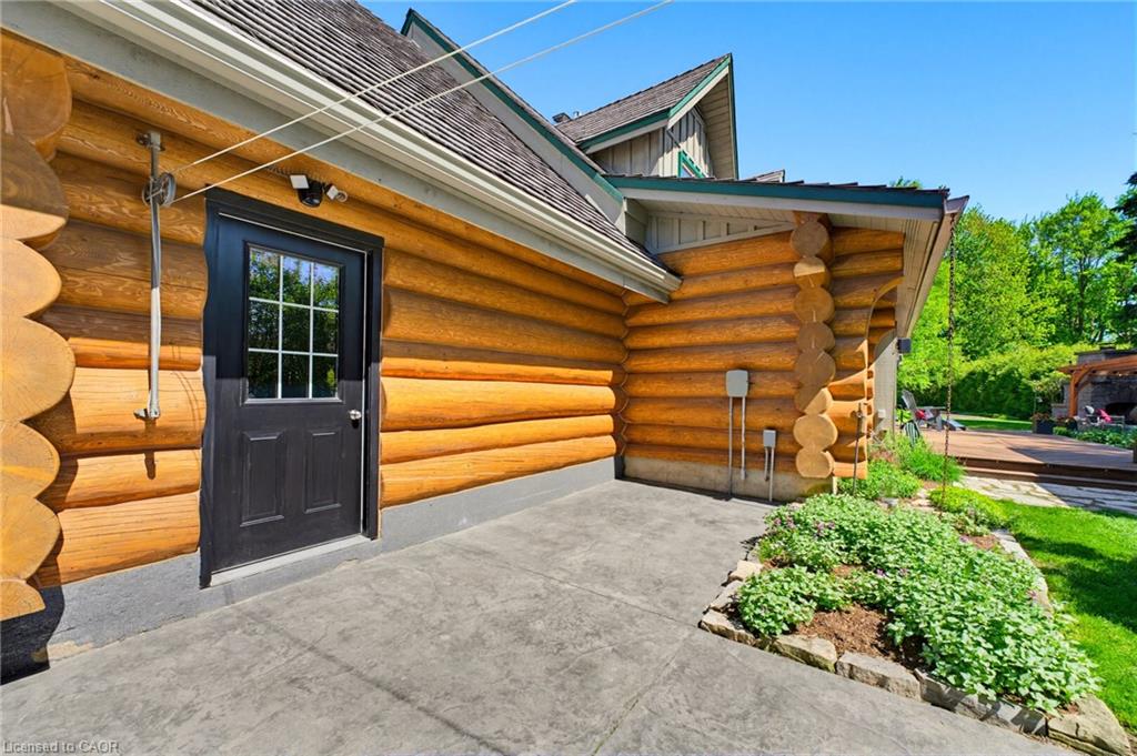 169 James Street Property Photo 35