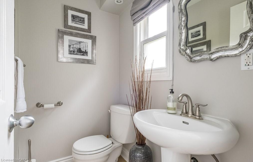 481 Dundurn Street S Property Photo 15
