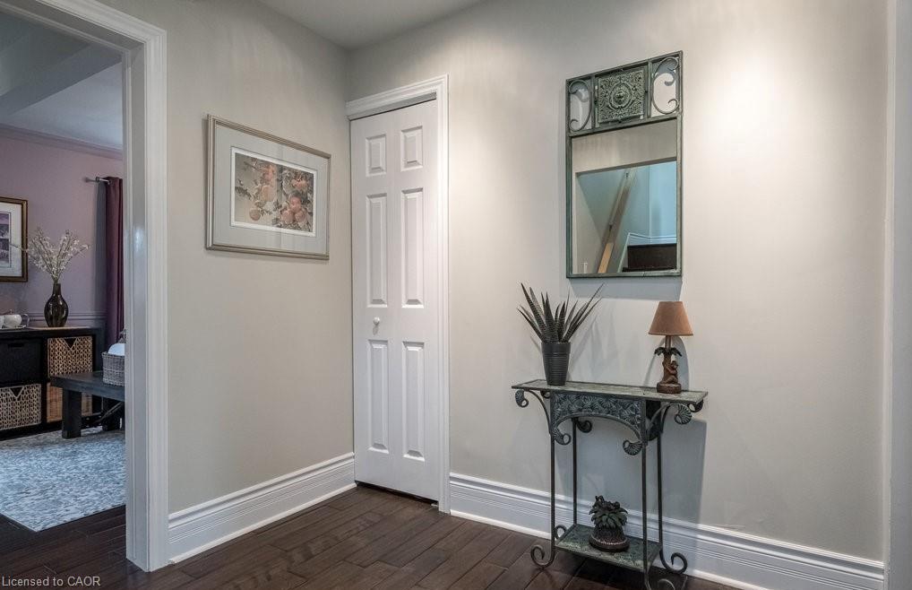 481 Dundurn Street S Property Photo 28