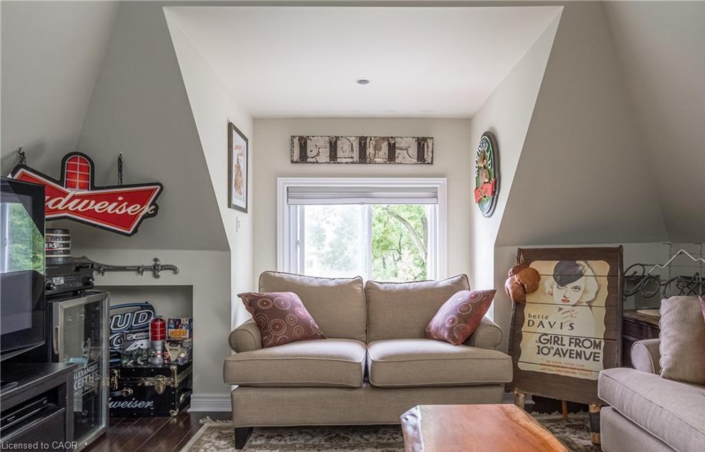 481 Dundurn Street S Property Photo 37