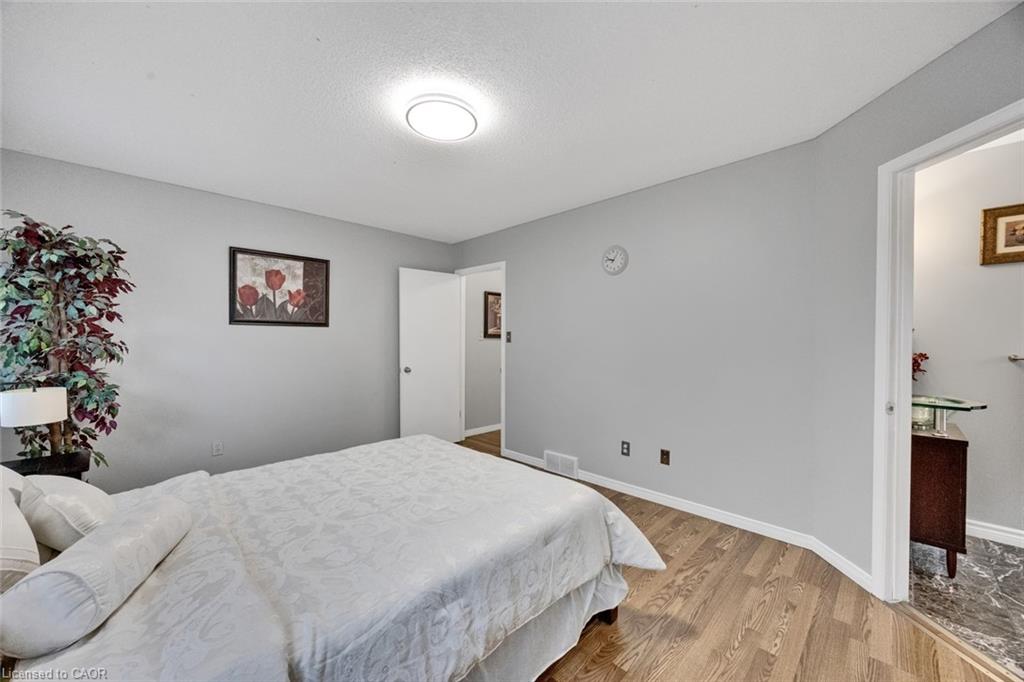 34 Phair Crescent Property Photo 25