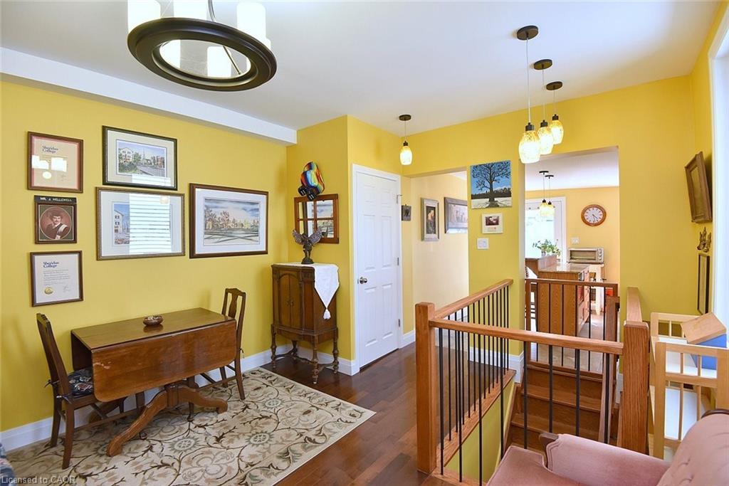 377 Macnab Street N Property Photo 7