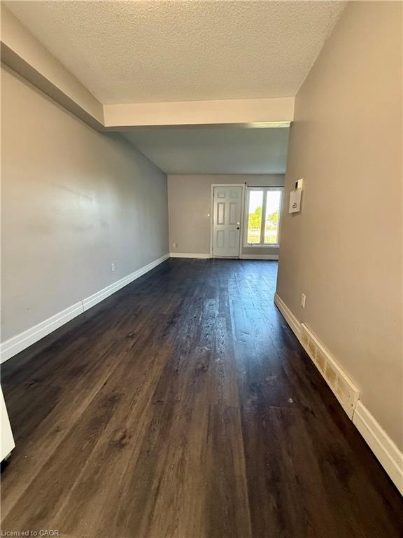 30-25 Upper Canada Drive Property Photo 7