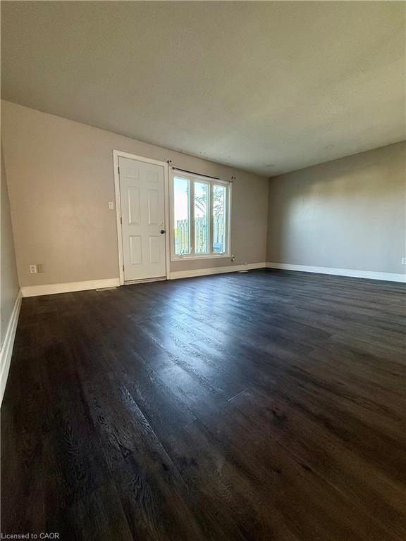 30-25 Upper Canada Drive Property Photo 8