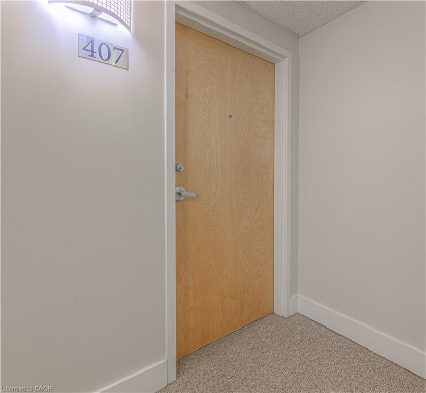 407-155 Water Street S Property Photo 5