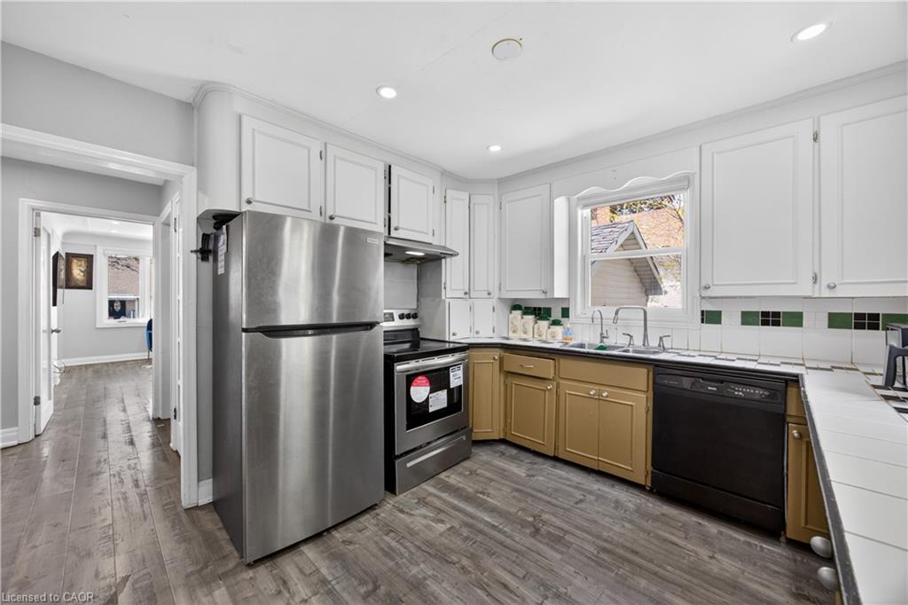 43 West 1st Street Property Photo 6