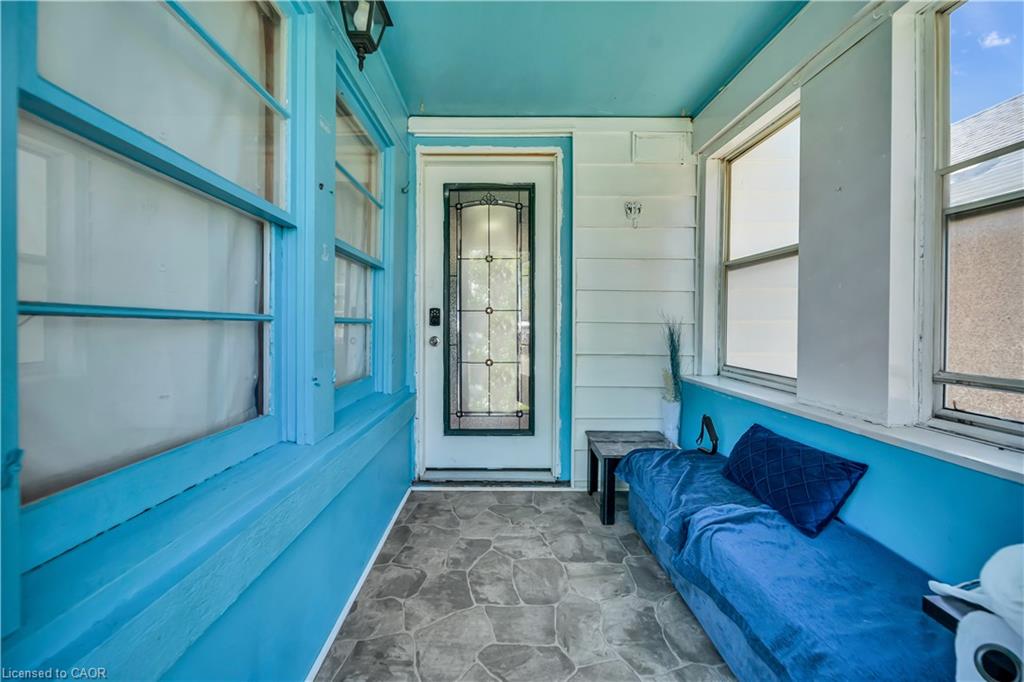 457 Davis Street Property Photo 1