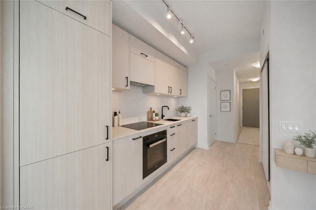 1004-1 Quarrington Lane Property Photo 2