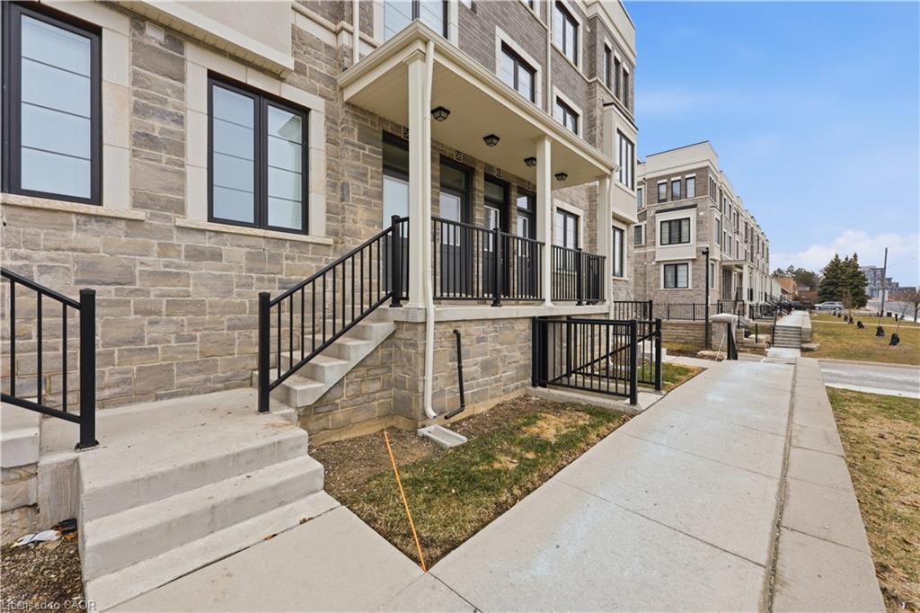 58-383 Dundas Street Property Photo 4