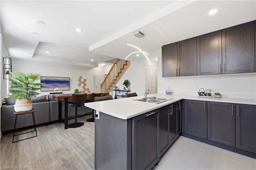 58-383 Dundas Street Property Photo 17
