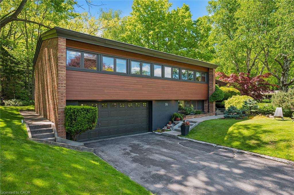 16 Parkwood Drive Property Photo 1