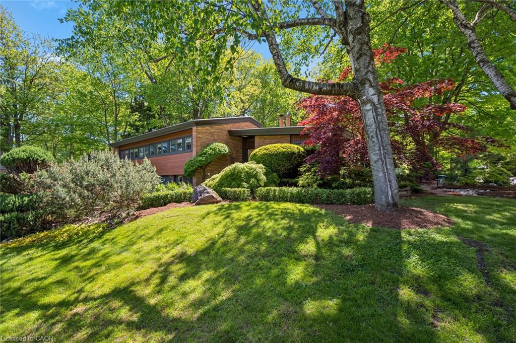 16 Parkwood Drive Property Photo 3
