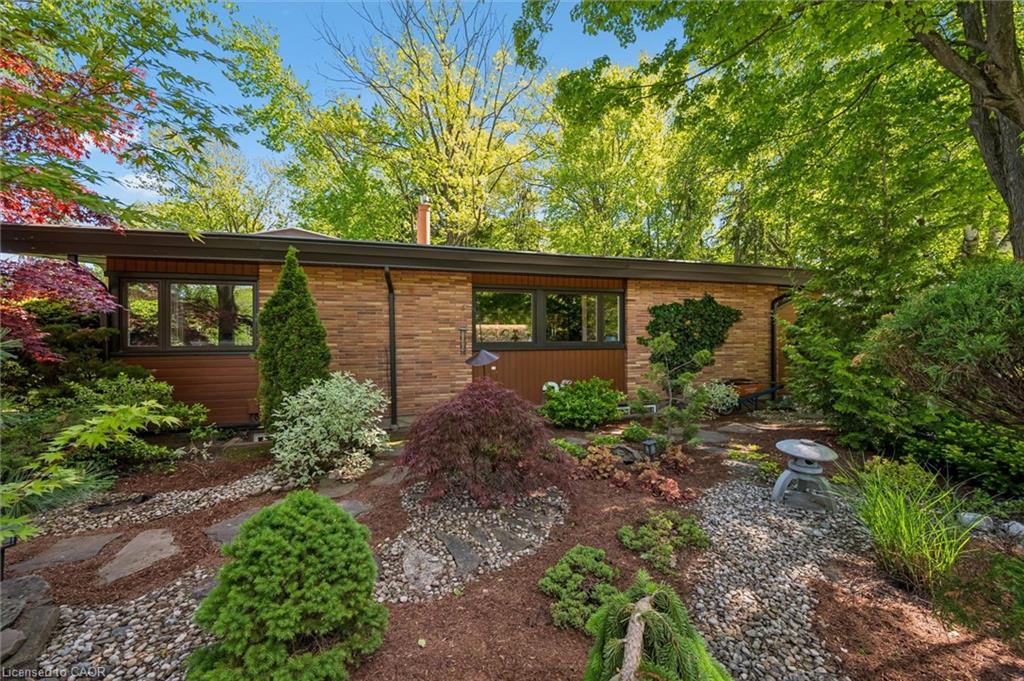 16 Parkwood Drive Property Photo 4