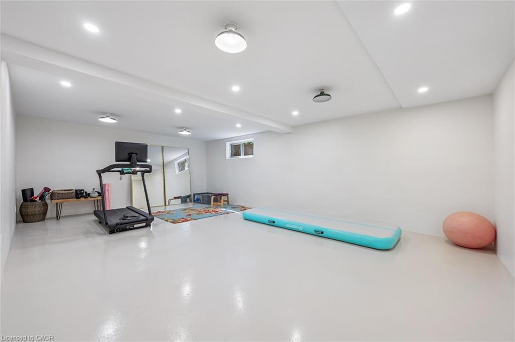 16 Parkwood Drive Property Photo 35