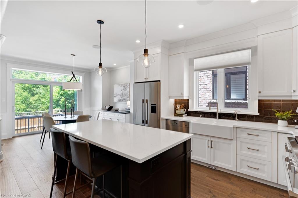 12 George Street Property Photo 9