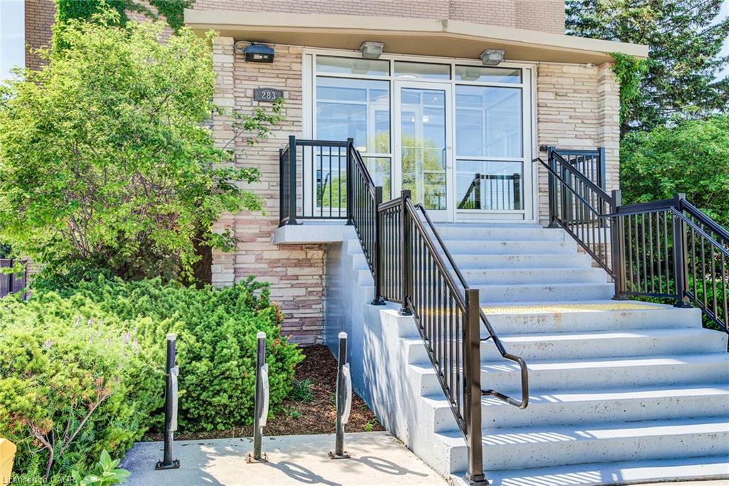 302-283 Fairway Road N Property Photo 1