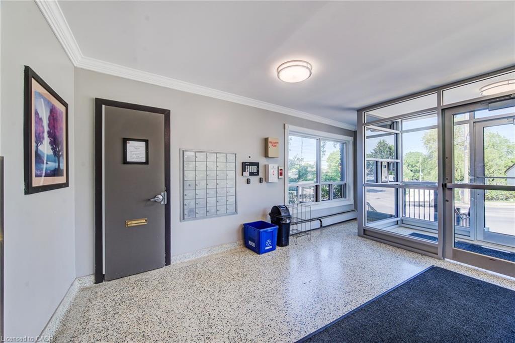 302-283 Fairway Road N Property Photo 5