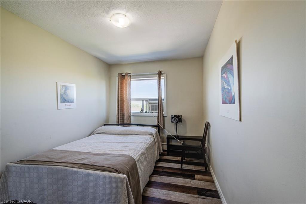 302-283 Fairway Road N Property Photo 19