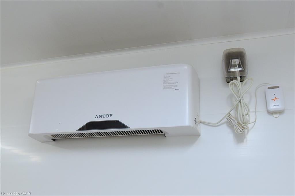 6-95 Hempstead Drive Property Photo 42