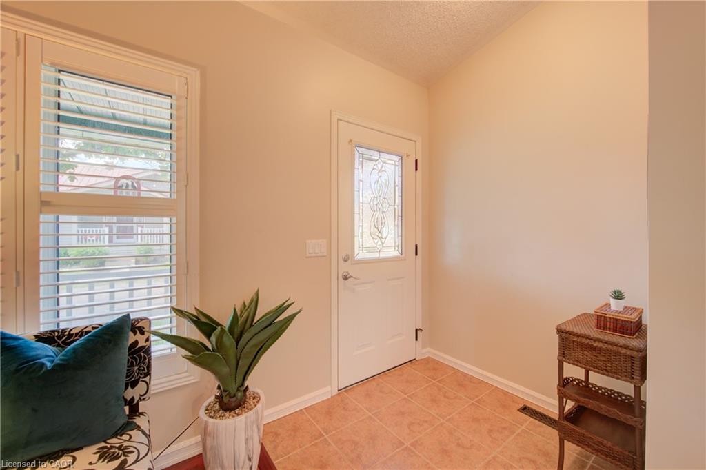 137 Wesley Crescent Property Photo 6