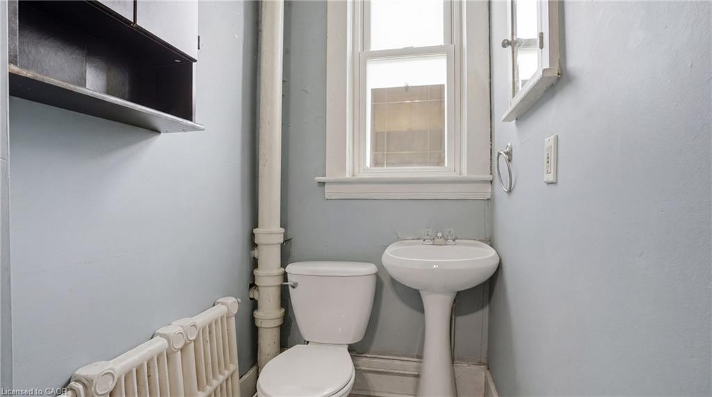 247 King Street Property Photo 13