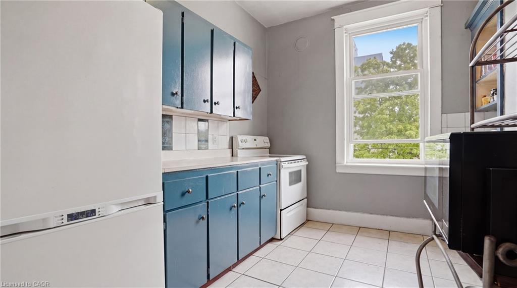 247 King Street Property Photo 17