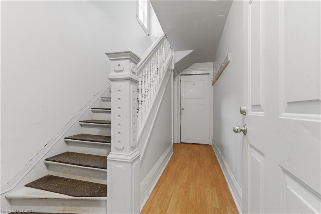 247 King Street Property Photo 28