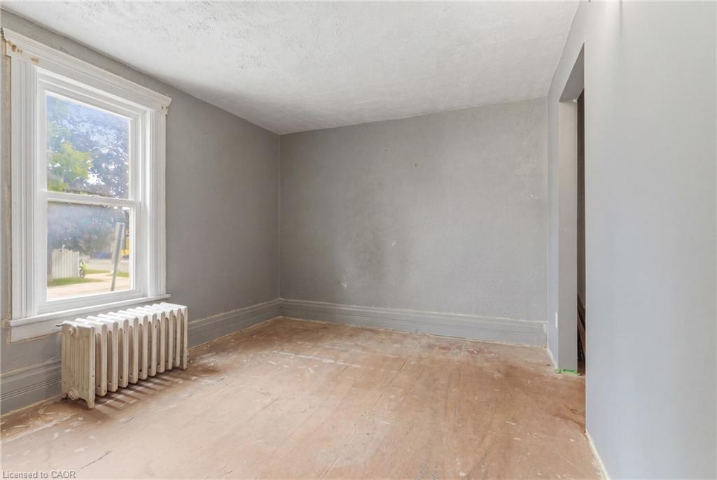 247 King Street Property Photo 32