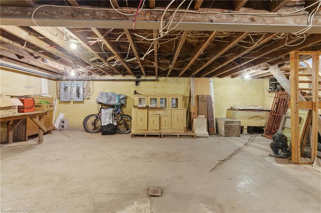 247 King Street Property Photo 35