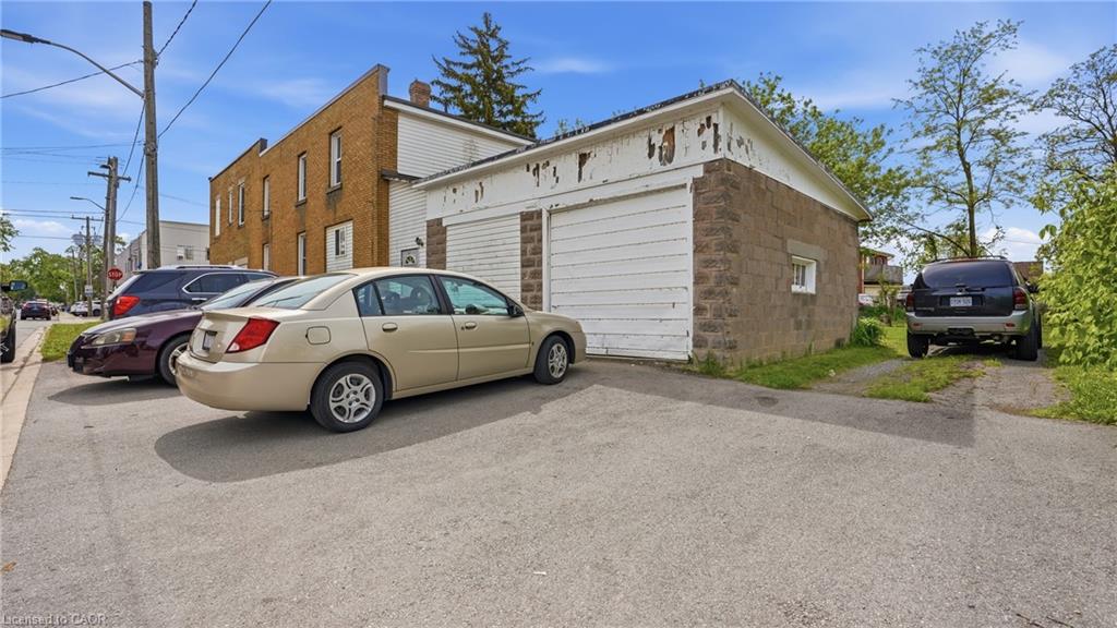 247 King Street Property Photo 44