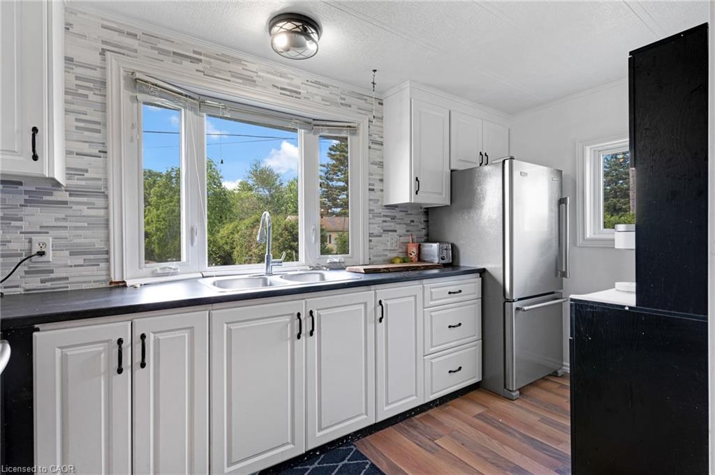 49 Park Lane Property Photo 16