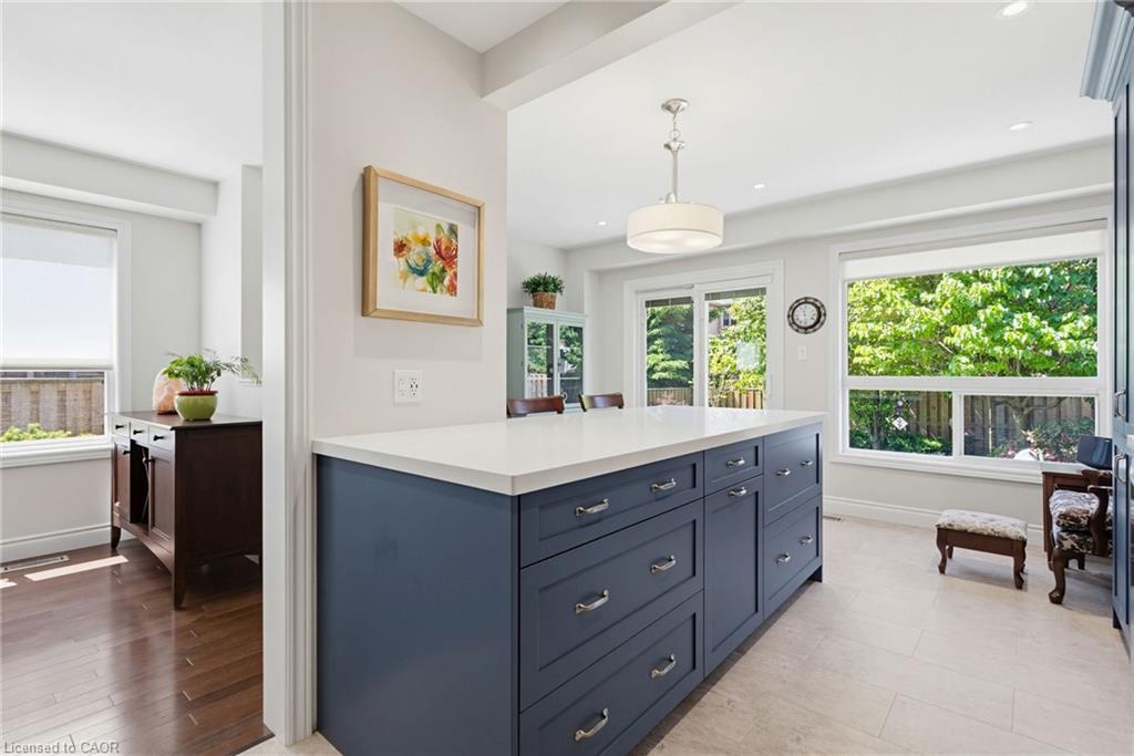 2485 Newcastle Crescent Property Photo 9