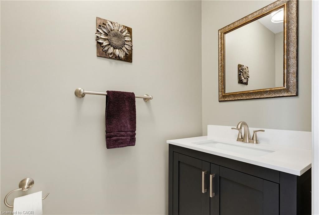 2485 Newcastle Crescent Property Photo 12