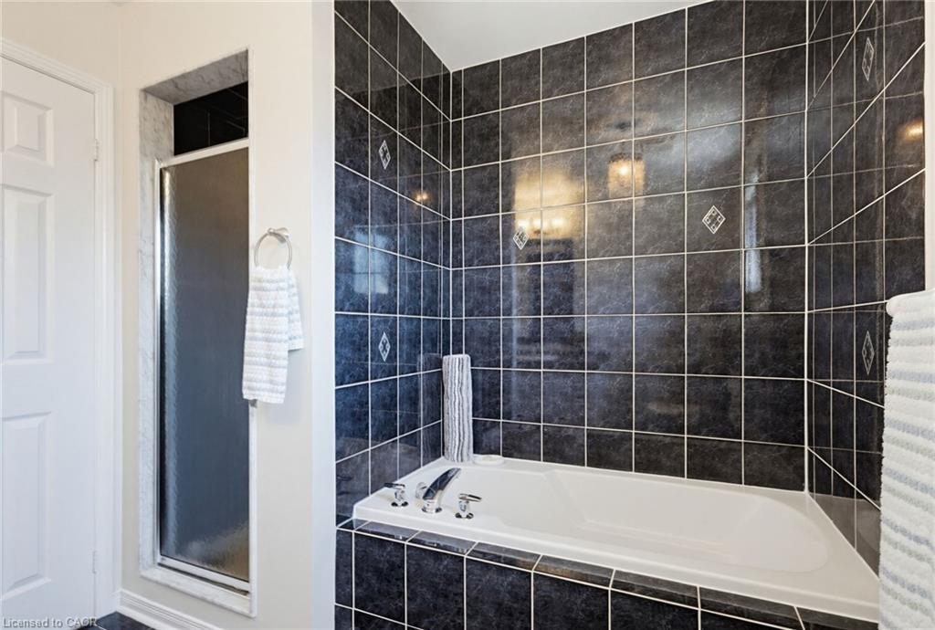 2485 Newcastle Crescent Property Photo 17