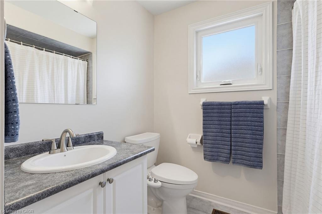 2485 Newcastle Crescent Property Photo 20