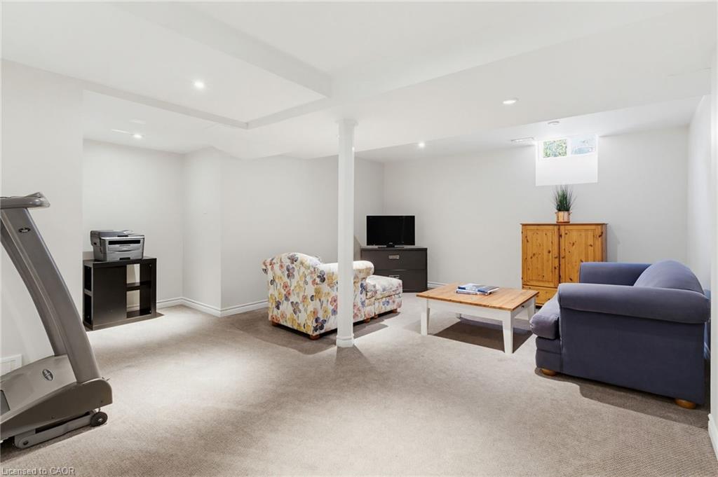 2485 Newcastle Crescent Property Photo 22