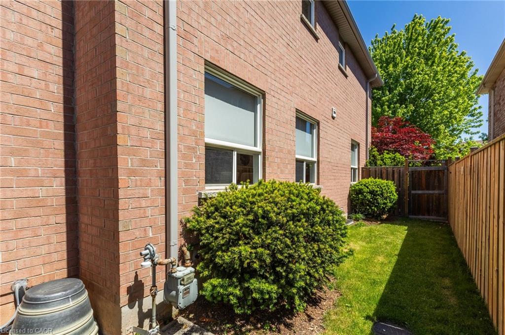 2485 Newcastle Crescent Property Photo 28