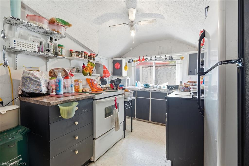 56 Welland Avenue Property Photo 7