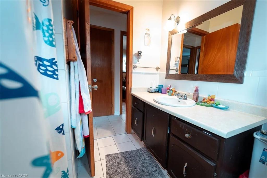 37 Kinrade Avenue E Property Photo 10