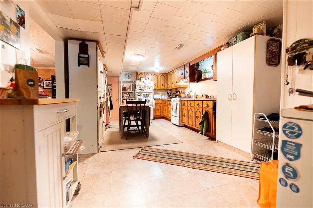 37 Kinrade Avenue E Property Photo 16