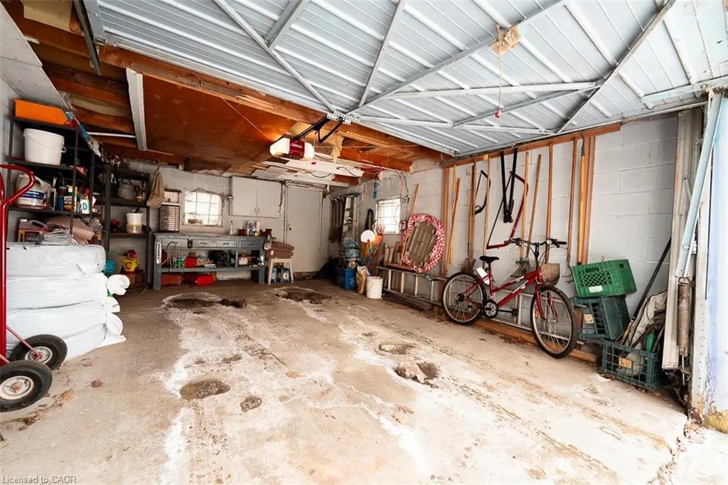 37 Kinrade Avenue E Property Photo 24