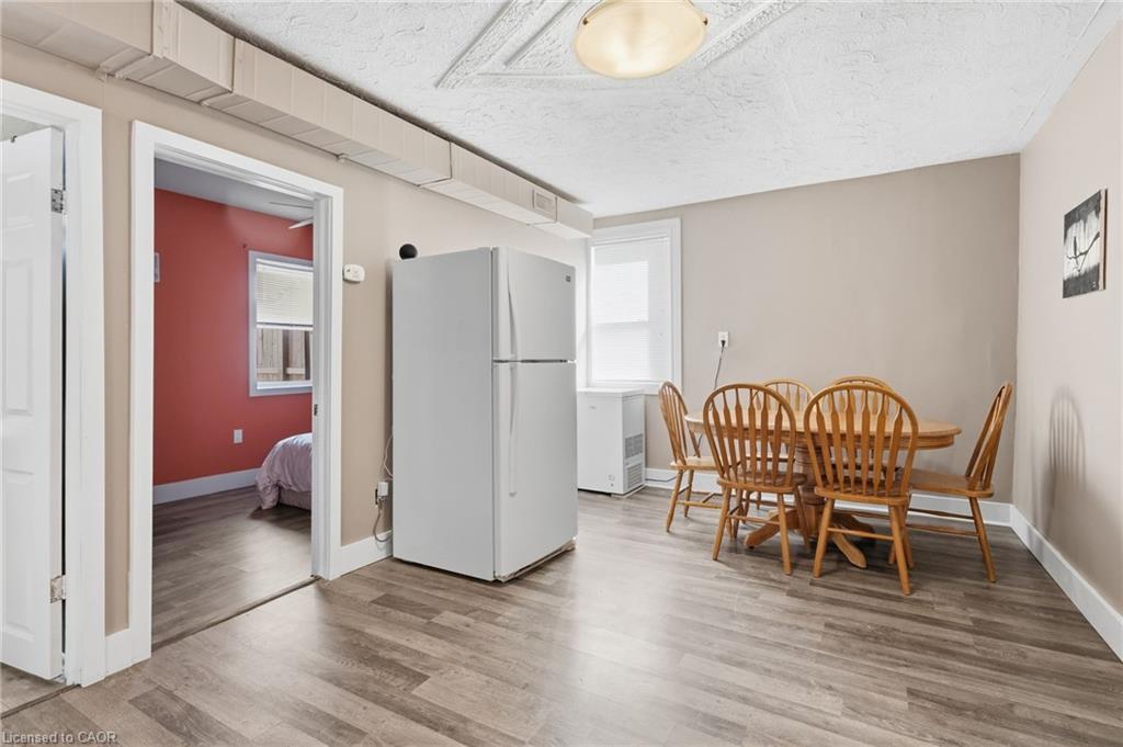194 Townline Street Property Photo 11