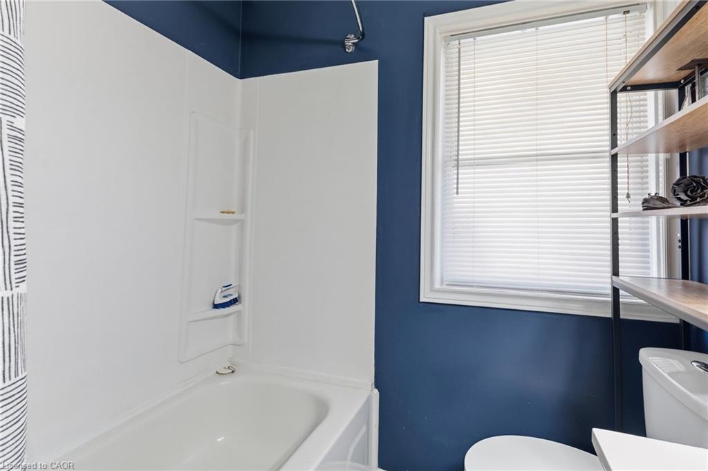 194 Townline Street Property Photo 20