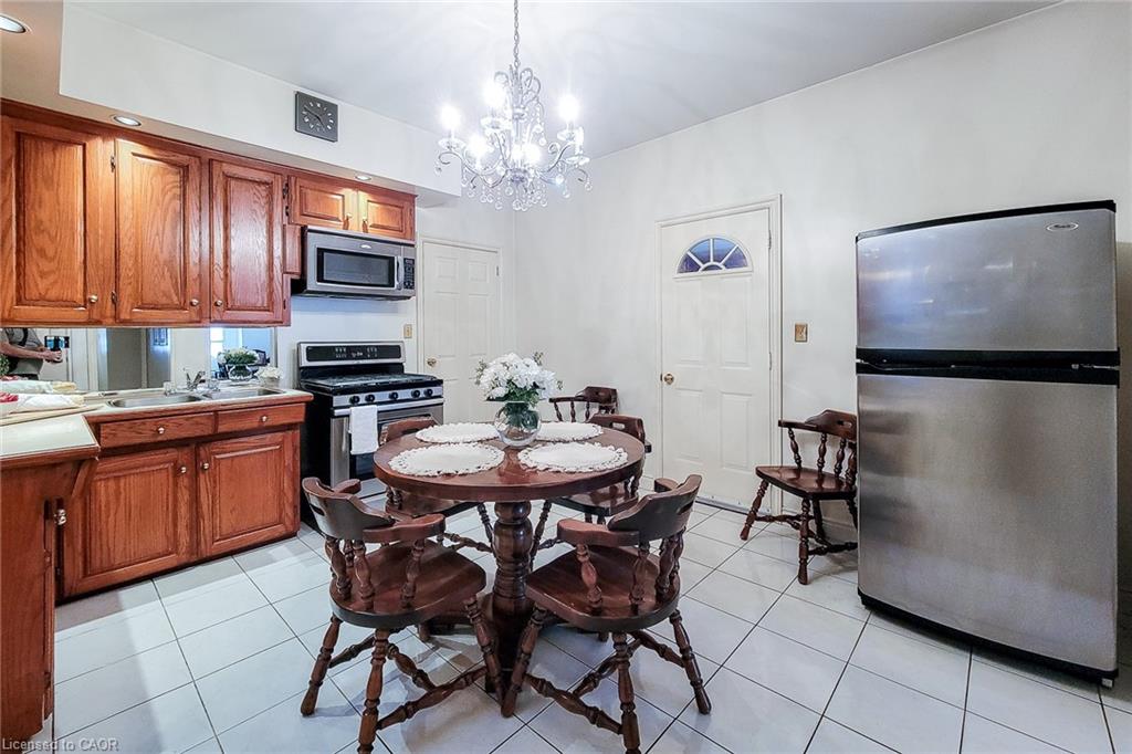 244 Hughson Street N Property Photo 15