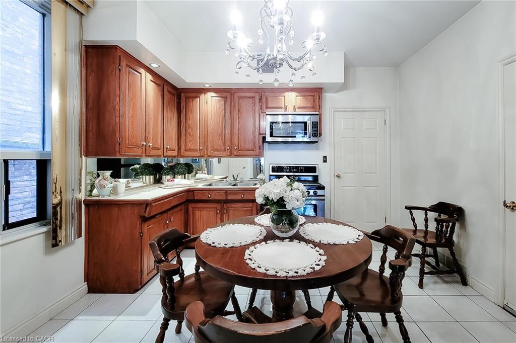 244 Hughson Street N Property Photo 16