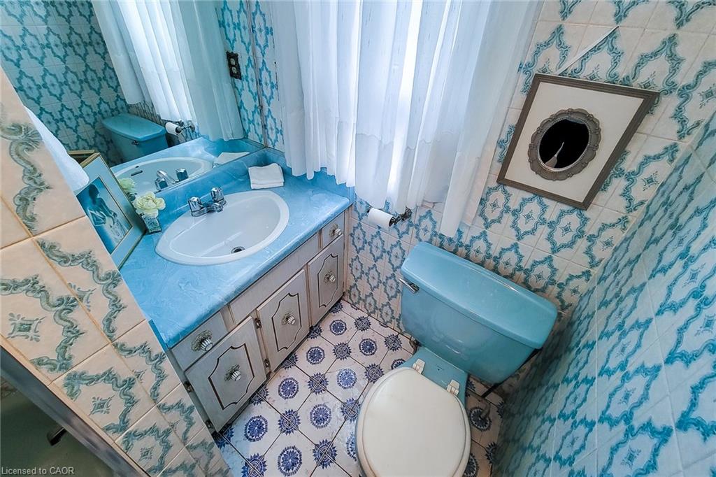 244 Hughson Street N Property Photo 32