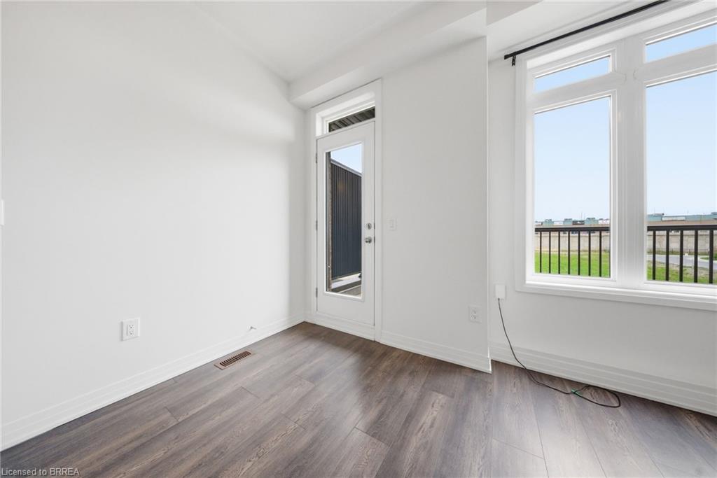 107-585 Colborne Street Property Photo 16