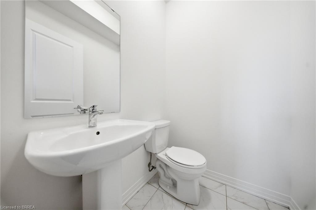 107-585 Colborne Street Property Photo 19