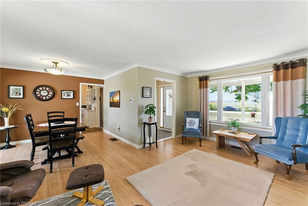 207 Robinson Road Property Photo 4